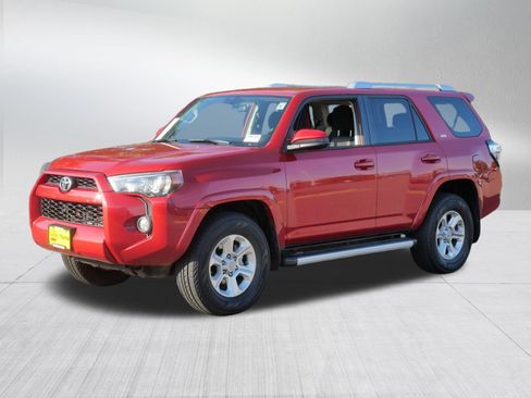 Used 2016 Toyota 4Runner SR5 AWD/4WD image 3