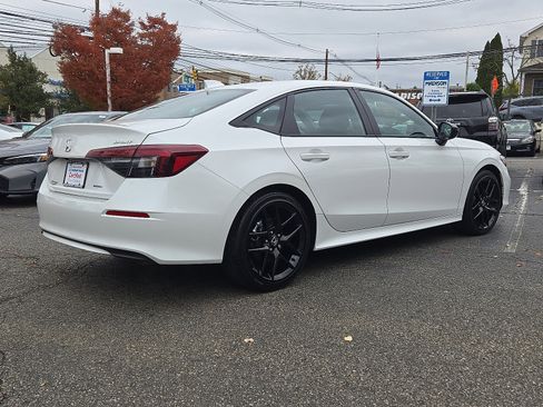 Certified 2025 Honda Civic Sport image 6