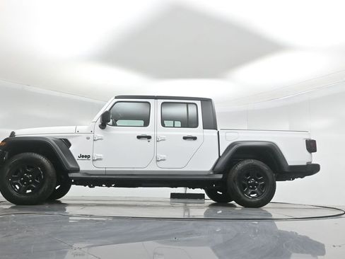 Used 2020 Jeep Gladiator Sport image 49