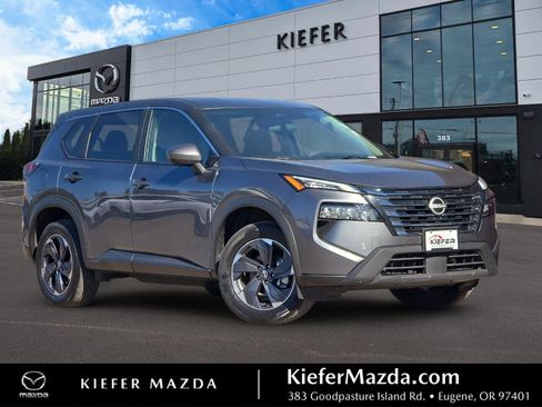 Used 2025 Nissan Rogue SV FWD image 1