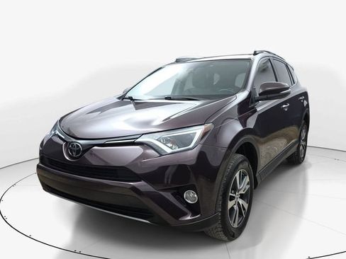 Used 2018 Toyota RAV4 XLE FWD image 10