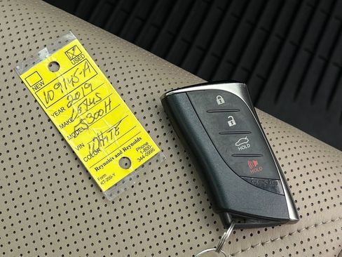 Used 2019 Lexus ES 300h image 27
