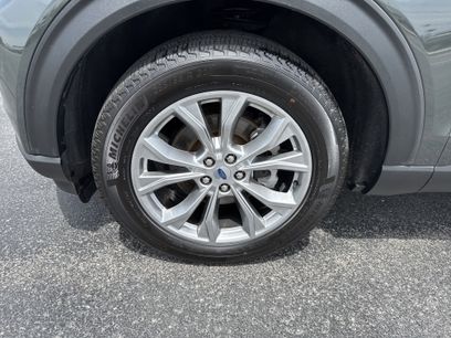 Used 2022 Ford Explorer XLT w/ Equipment Group 202A