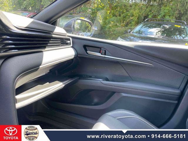 Certified 2025 Toyota Camry SE FWD image 33