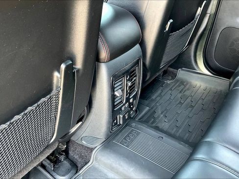 Used 2018 Jeep Grand Cherokee Trailhawk AWD/4WD image 21