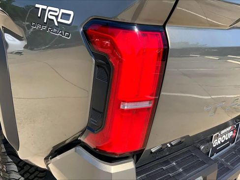 Used 2026 Toyota Tacoma TRD Off-Road AWD/4WD image 27