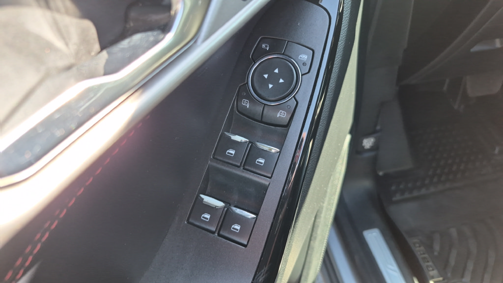 Used 2022 Ford Explorer ST-Line RWD image 10