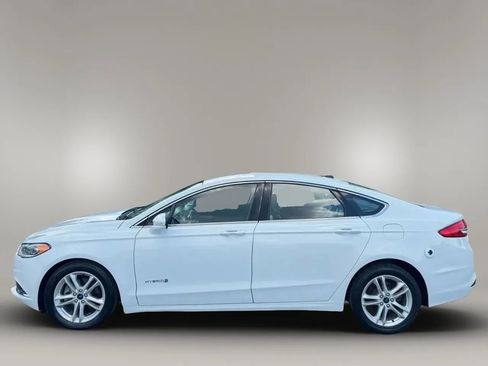 Used 2020 Ford Fusion SE FWD image 6