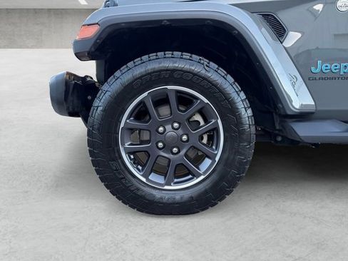 Used 2021 Jeep Gladiator Overland w/ Popular Equipment Package image 23