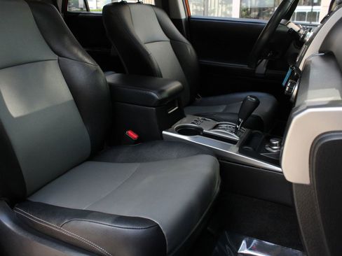 Used 2015 Toyota 4Runner SR5 Premium AWD/4WD image 28