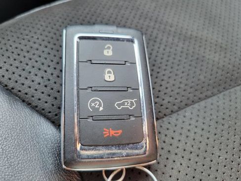Used 2021 Jeep Grand Cherokee L Laredo AWD/4WD image 9