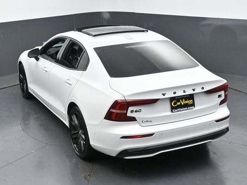 Used 2023 Volvo S60 T8 Ultimate image 40