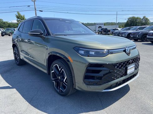 New 2026 Volkswagen Tiguan SEL R-Line AWD/4WD image 1