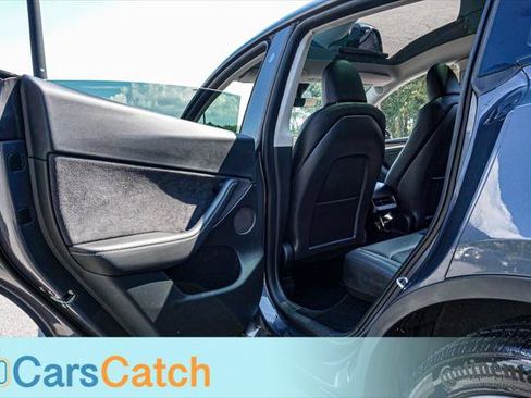 Used 2023 Tesla Model Y Long Range AWD/4WD image 30