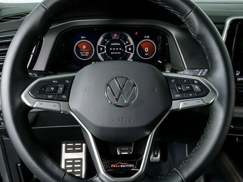 Certified 2025 Volkswagen Atlas Peak Edition SE image 8