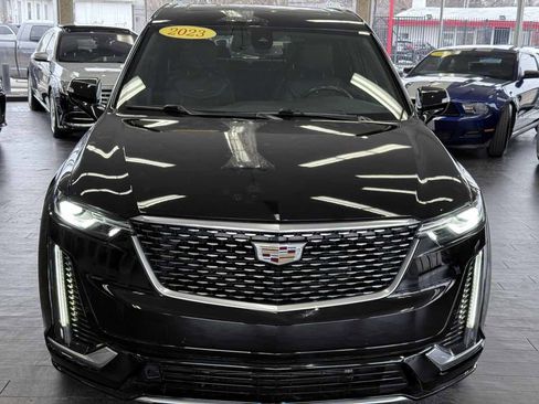 Used 2023 Cadillac XT6 Premium Luxury image 3