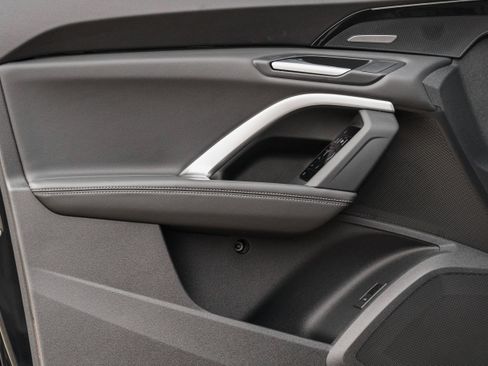 Certified 2025 Audi Q5 Premium Plus image 22