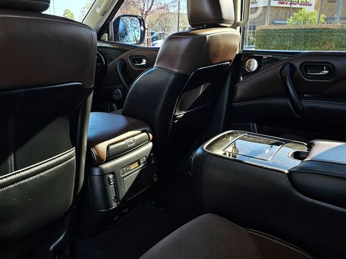 Used 2022 INFINITI QX80 Sensory w/ All-Season Package image 21