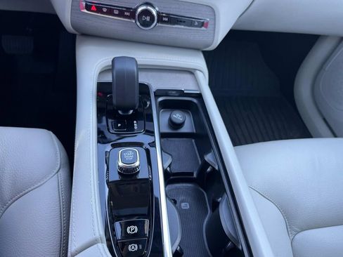 Used 2025 Volvo XC90 T8 Plus w/ Protection Package Premier image 35