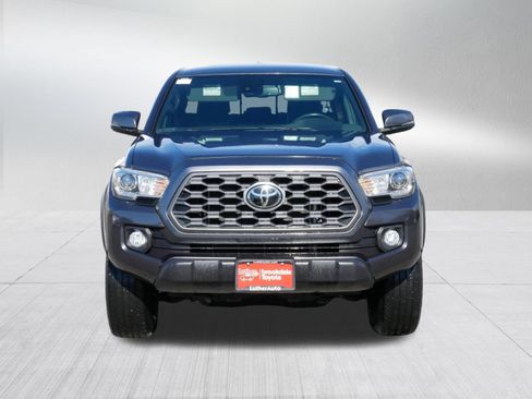 Used 2020 Toyota Tacoma TRD Off-Road w/ Technology Package image 2
