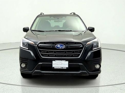 Used 2022 Subaru Forester Premium AWD/4WD image 2
