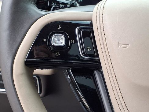 Used 2021 Lincoln Aviator Reserve w/ Equipment Group 201A image 25