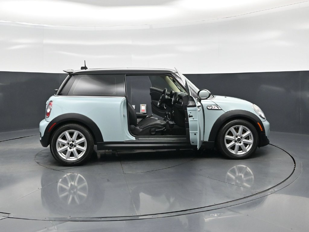 Used 2013 MINI Cooper S FWD image 4