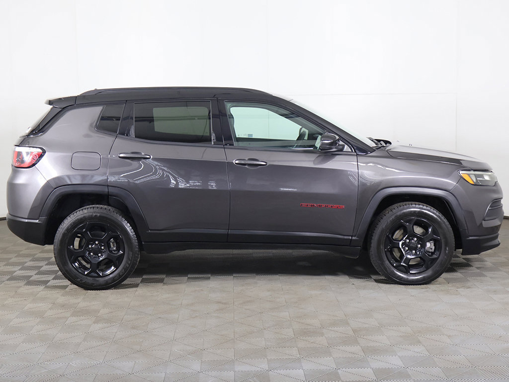 Used 2024 Jeep Compass Trailhawk AWD/4WD image 16