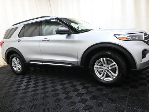 Used 2022 Ford Explorer XLT w/ Class IV Trailer Tow Package AWD/4WD image 15
