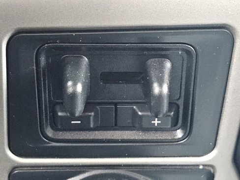 Used 2022 Ford F250 Lariat w/ Lariat Ultimate Package image 13