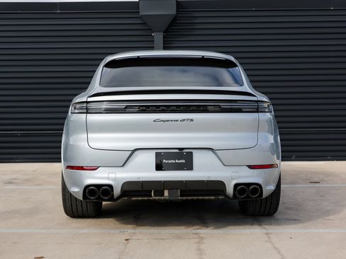 New 2026 Porsche Cayenne GTS image 6