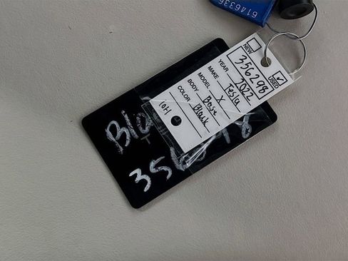 Used 2022 Tesla Model X image 31