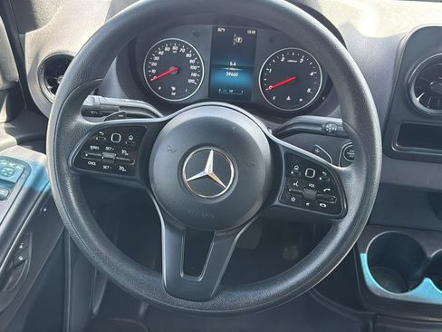 Used 2024 Mercedes-Benz Sprinter 2500 image 20
