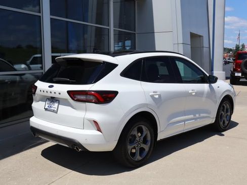 Certified 2023 Ford Escape ST-Line w/ Tech Pack #1 FWD image 3