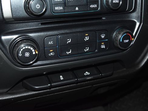 Used 2019 Chevrolet Silverado 1500 LT image 12