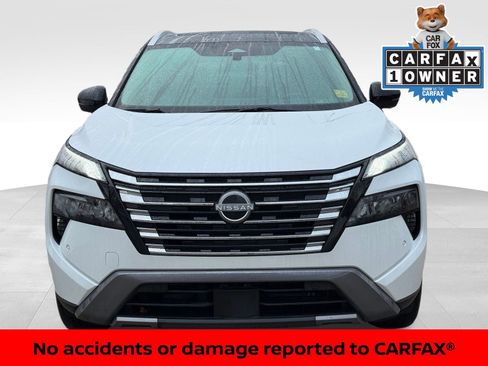 Certified 2025 Nissan Rogue SL w/ SL Premium Package image 3