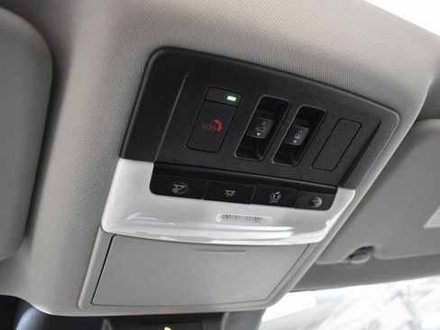 Certified 2022 Nissan Rogue SV w/ SV Premium Package image 40