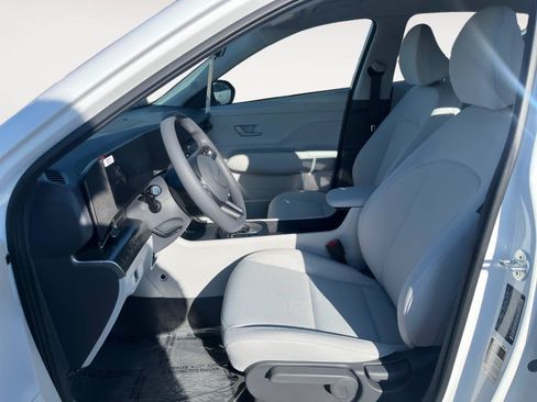 Certified 2026 Hyundai Kona SE AWD/4WD image 9