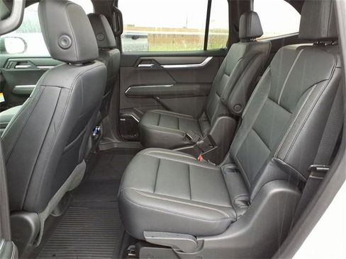 New 2026 GMC Acadia Elevation image 25