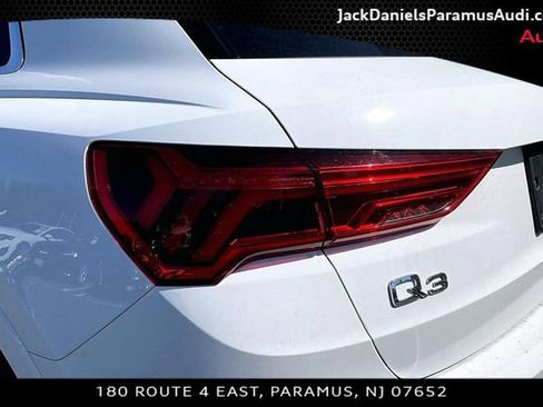 Used 2022 Audi Q3 2.0T Premium w/ Convenience Package AWD/4WD image 22