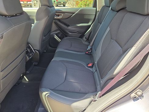 Used 2023 Subaru Forester Premium AWD/4WD image 14