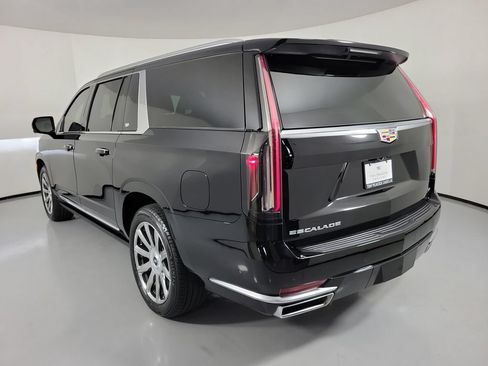 Used 2023 Cadillac Escalade ESV Premium Luxury Platinum AWD/4WD image 3