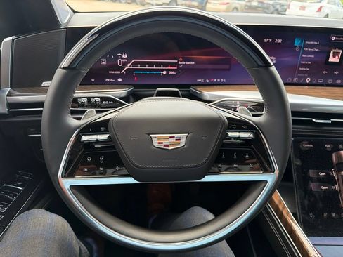 Certified 2026 Cadillac Escalade Platinum Sport w/ LPO, ONYX Package AWD/4WD image 15