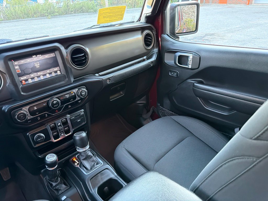 Used 2022 Jeep Gladiator Overland AWD/4WD image 25