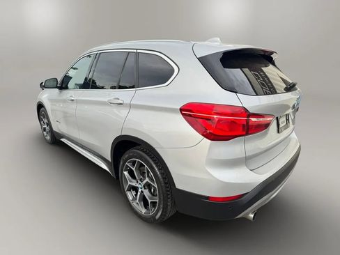 Used 2017 BMW X1 sDrive28i w/ Premium Package FWD image 8