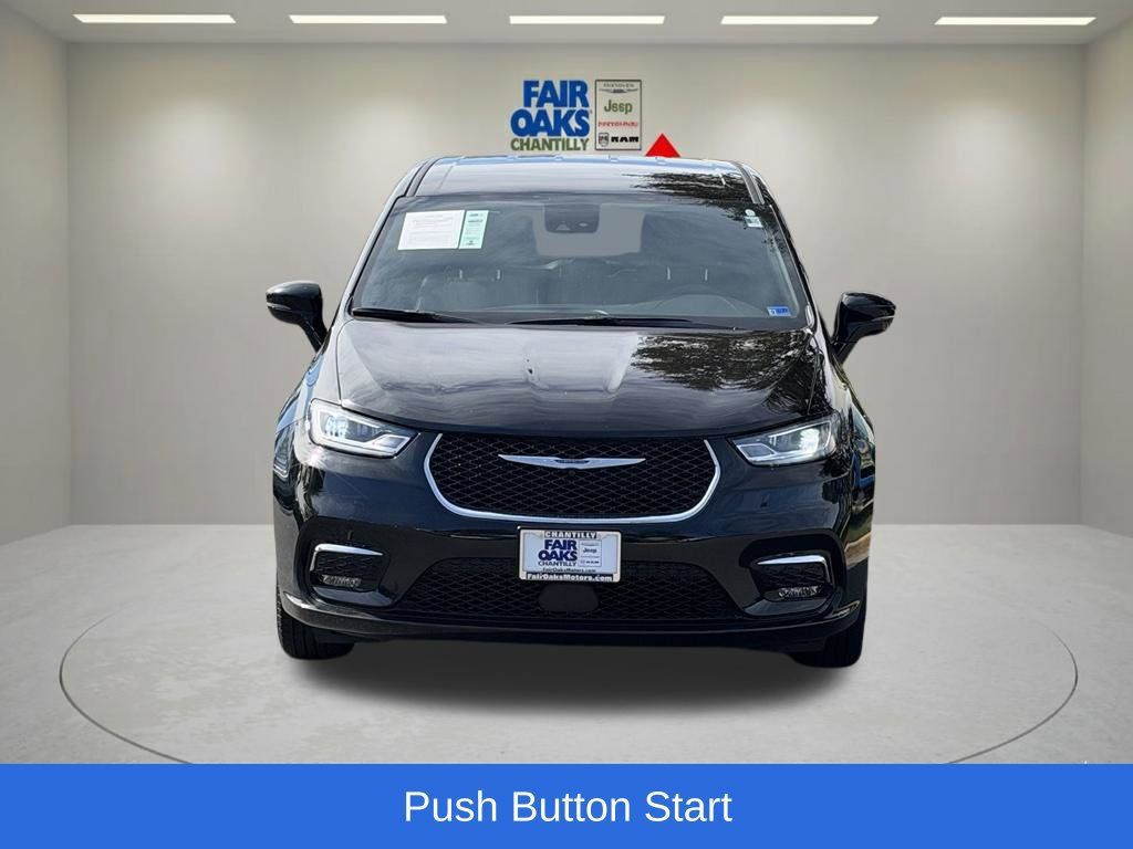 Used 2025 Chrysler Pacifica Select FWD image 5