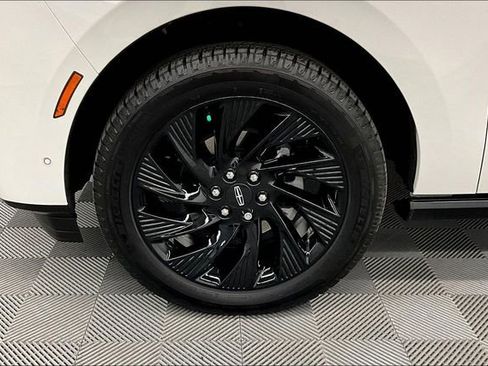 Used 2025 Lincoln Navigator Reserve w/ Jet Appearance Package AWD/4WD image 10