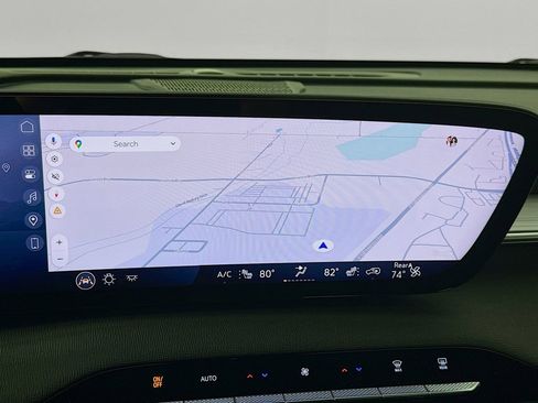 Used 2025 Buick Enclave Preferred image 13