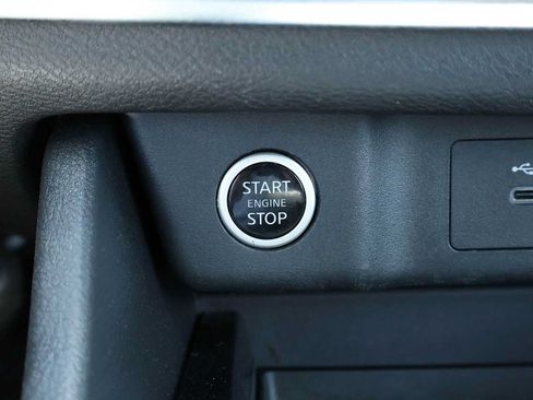 Used 2023 Nissan Rogue SV AWD/4WD image 25