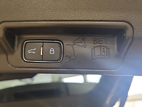 Used 2022 Ford Explorer ST-Line image 28